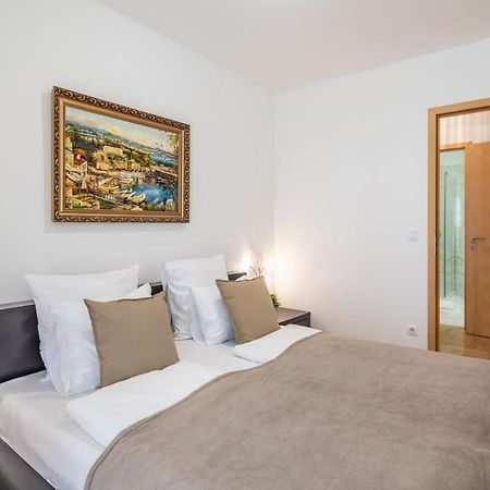 Homey Apartment With Ac And Balcony بودابست المظهر الخارجي الصورة