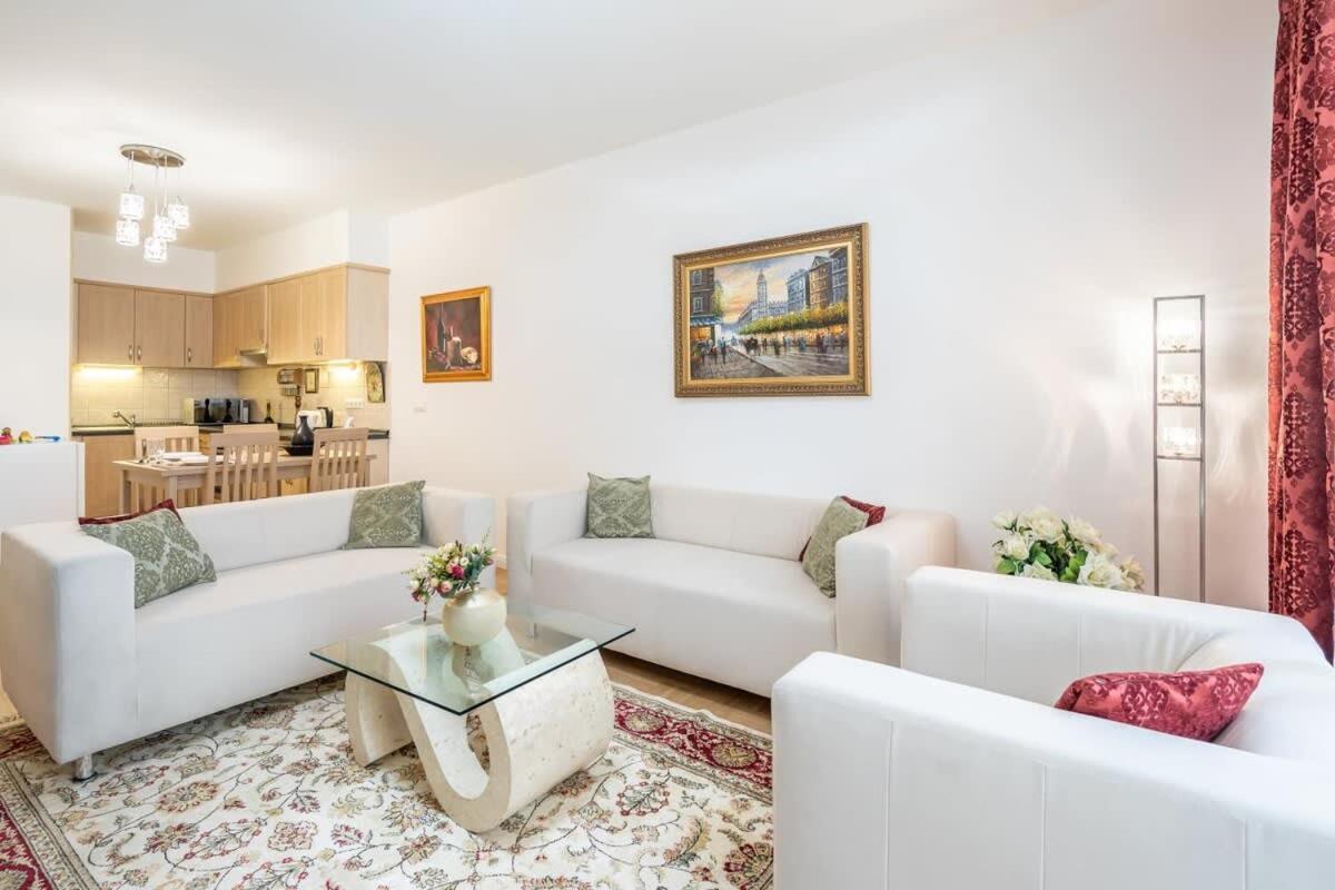 Homey Apartment With Ac And Balcony بودابست المظهر الخارجي الصورة