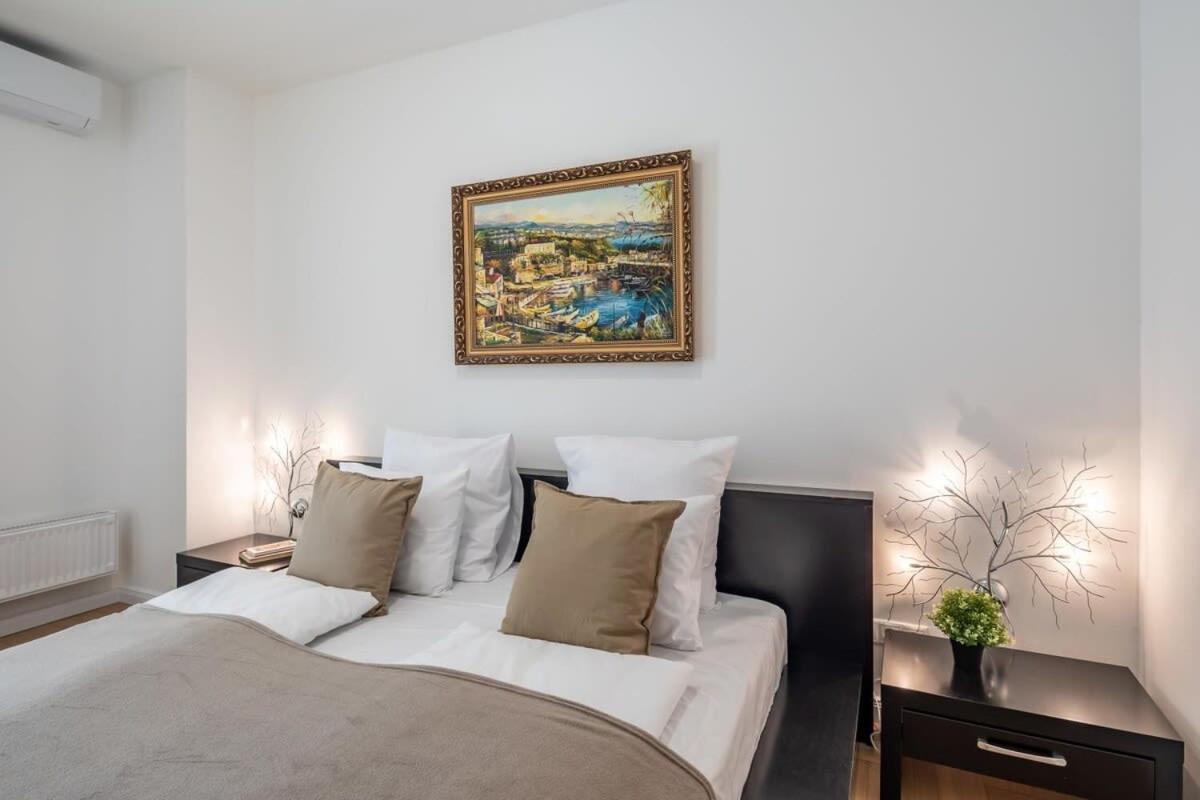 Homey Apartment With Ac And Balcony بودابست المظهر الخارجي الصورة